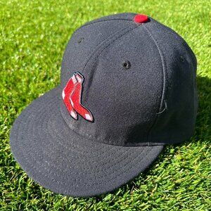 American Vintage Men's Black and Red Hat